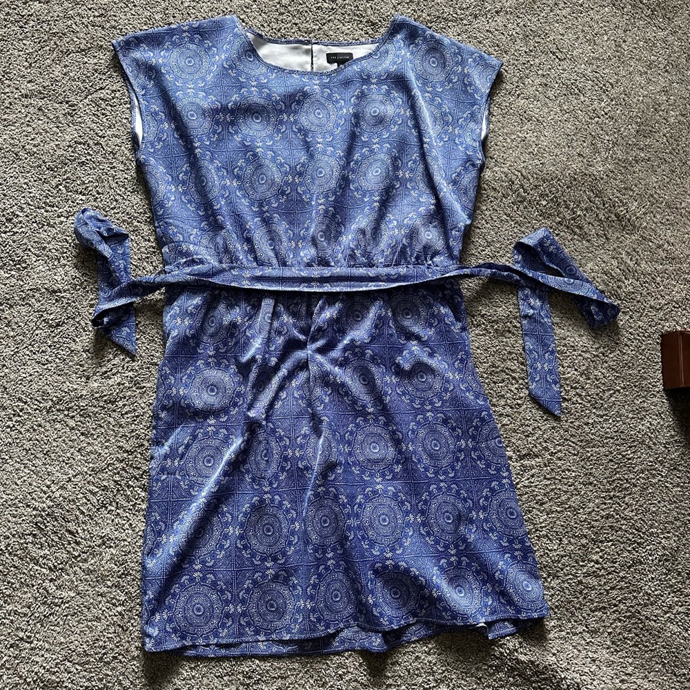 Limited cap sleeve dress - size xl - great for Easter